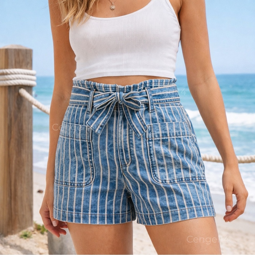American Eagle Paperbag Denim Shorts Striped Belted High Rise Size 8 NWOT